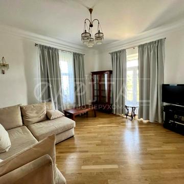 Редутна вул., 23