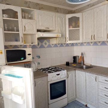 Пасічна вул., 71