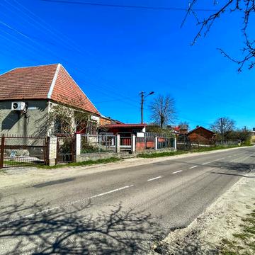 Богдана Хмельницького вул., 156