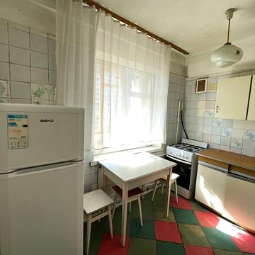 Лісовий просп., 33