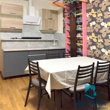 Анни Ахматової вул., 13