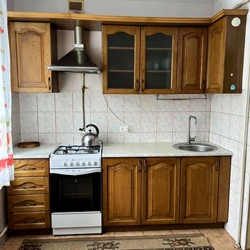 Кирила Трильовського вул., 2