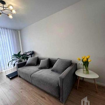 Єреванська вул., 31/1