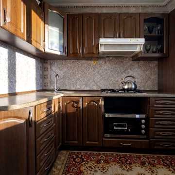 Левка Лукяненка вул. (Ватутіна), 56