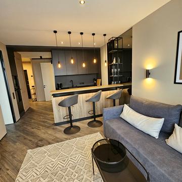 Глибочицька вул., 73