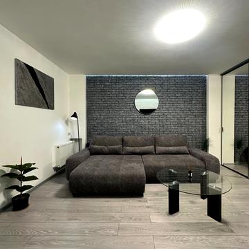 Набережна Перемоги вул., 42