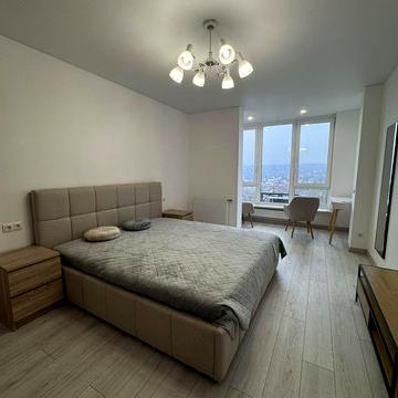 Канівська вул., (Будинок 1)