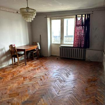 Івана Пулюя вул., 18