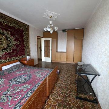 Євгена Чикаленка вул., 74/1