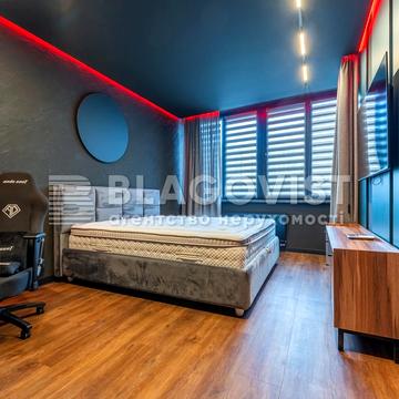 Вишгородська вул., 45