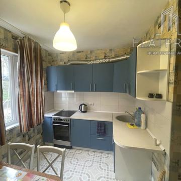 Вадима Гетьмана вул., 44