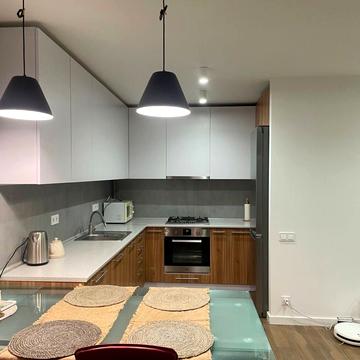 Зелена вул., 204-Б