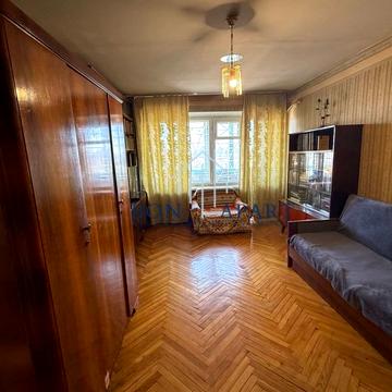 Ґарета Джонса вул. (Сімї Хохлових), 1