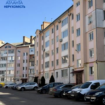 Вячеслава Чорновола вул. (), 26