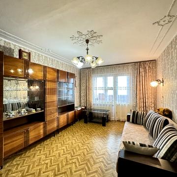 Чорнобильська вул., 24/26