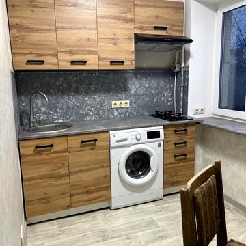 Повітряних Сил просп. (Повітрофлотський), 52