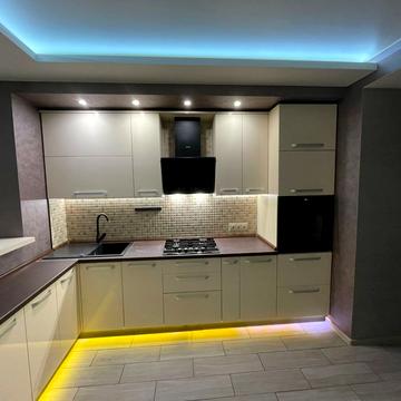 Небесної Сотні вул. (Кіквідзе), 66