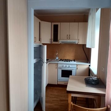 Лєскова вул., 6