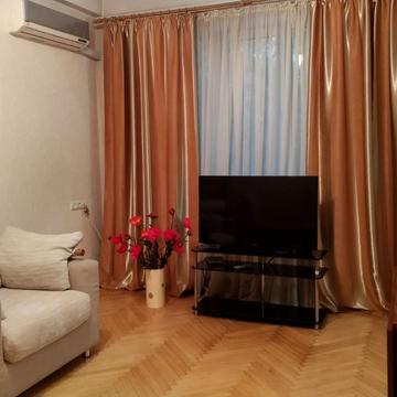 Генерала Алмазова вул. (Кутузова), 4