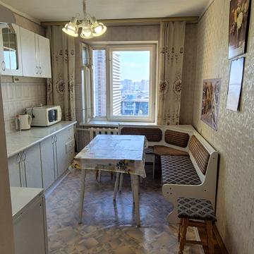 Стадіонний пров., 6