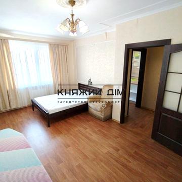 Бориса Гмирі вул., 16