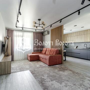 Чубинського вул., 8-Б