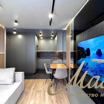 Салютна вул., (Будинок 02301-02303)