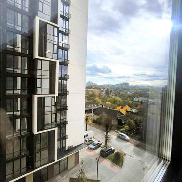 Романа Левицького вул., (Будинок 7)