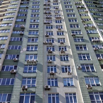Валерія Лобановського просп. (Червонозоряний), 4-Б