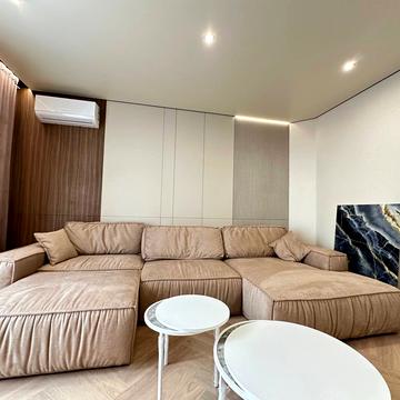 Вячеслава Чорновола просп. (), 77