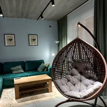 Патріотів, 4б