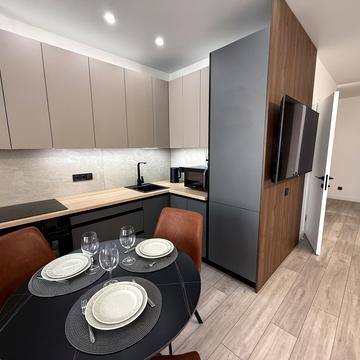 Миколи Бажана просп., 17-Б