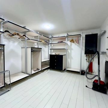 Вячеслава Чорновола просп. (), 67в