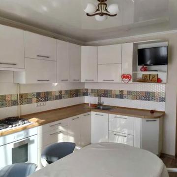 Чорновола вул., 73