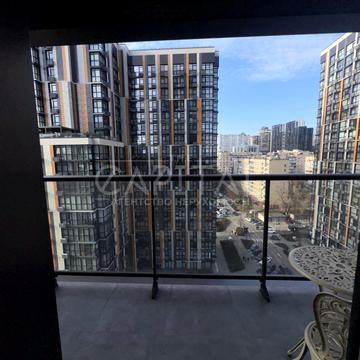 Предславинська вул., 42