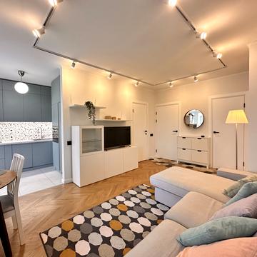 Західна вул., 12