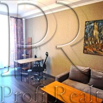 Велика Васильківська вул. (Червоноармійська), 12