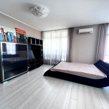 Андрія Верхогляда вул. (Михайла Драгомирова), 3