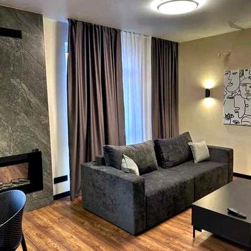 Анатолія Луценка вул., (Будинок 16/17)