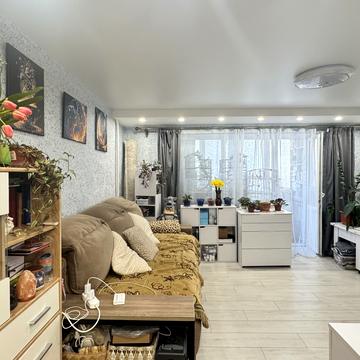 Русанівська набережна вул., 22