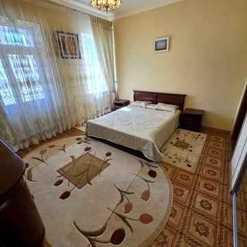 Велика Морська вул., 41