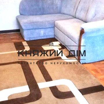 Севастопольська вул., 19