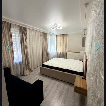 Незалежності вул. (Титова), 17