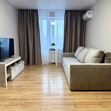 Миропільська вул., 3