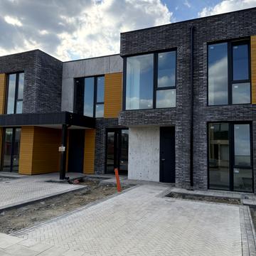 Павла Глазового вул. (Олега Кошового), 1