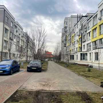 Черкаська вул., 1-А