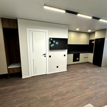 Степана Бандери вул., (Будинок 4)