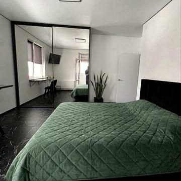 Леоніда Перфецького вул., (Будинок 1)