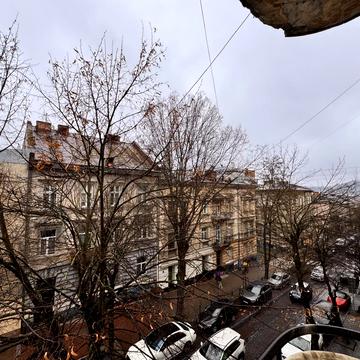 Гетьмана Петра Дорошенка вул. (Жовтнева), 71