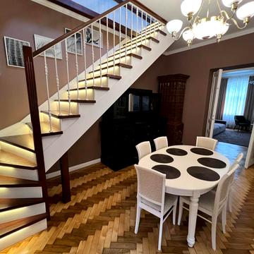 Себастіана Кльоновича вул., 6